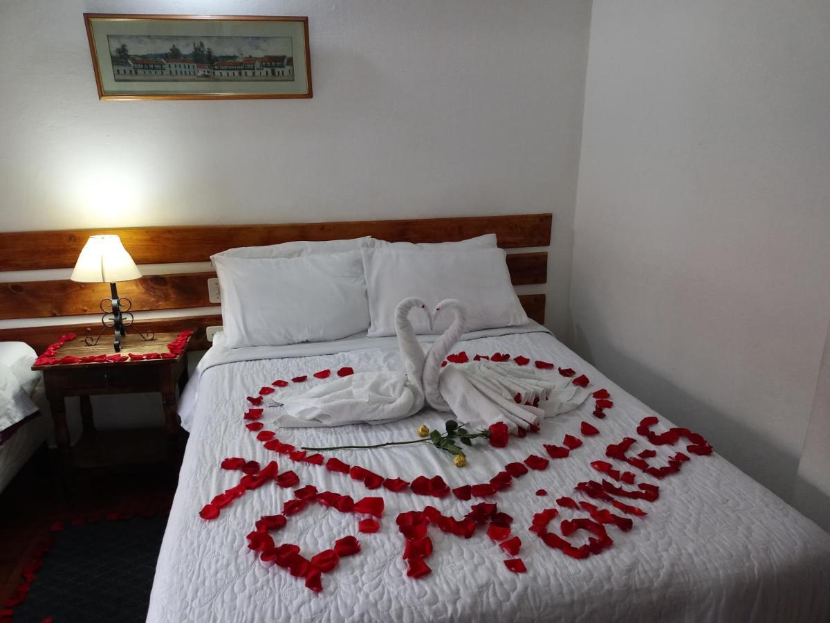 Boyacá Hospederia La Roca Plaza Principal Bed & Breakfast エクステリア 写真